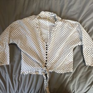 Cropped tie up button down blouse.